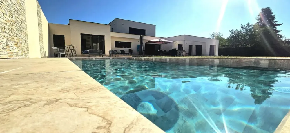 construction maison avec piscine